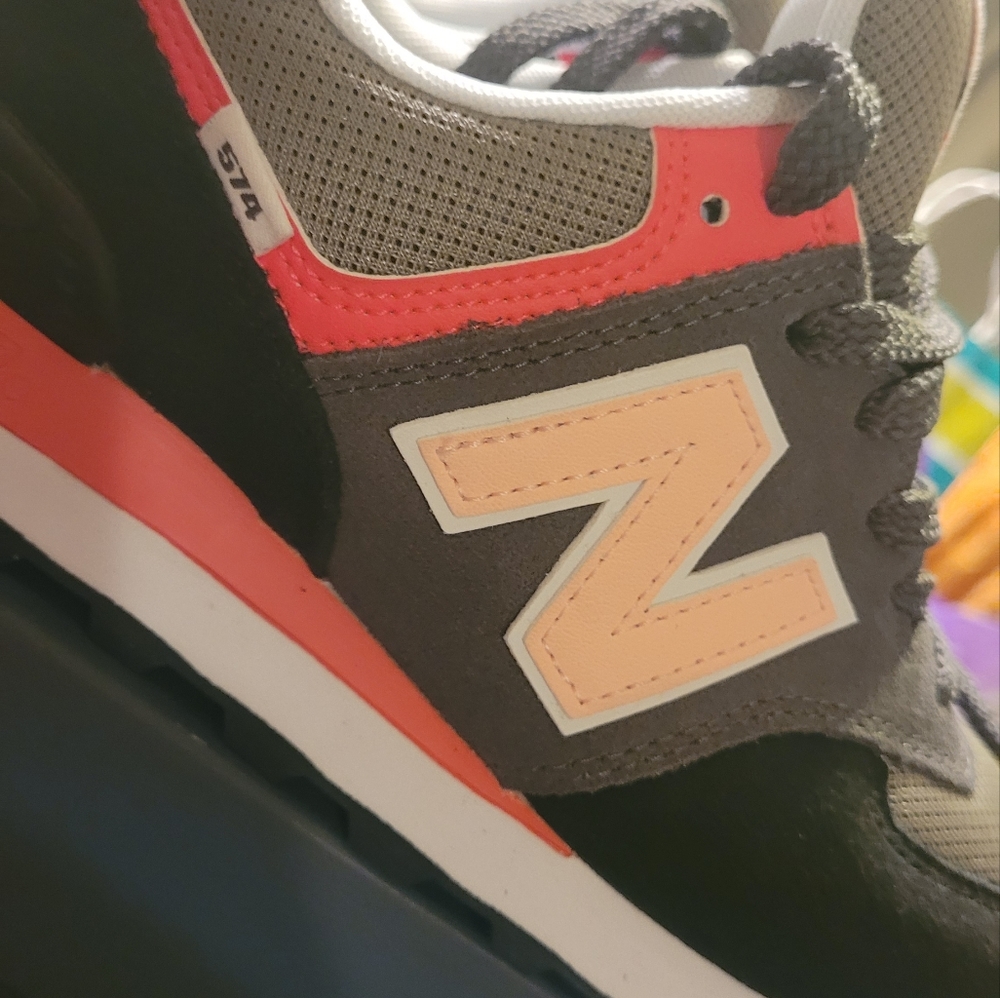 NWT ladies New Balance 574